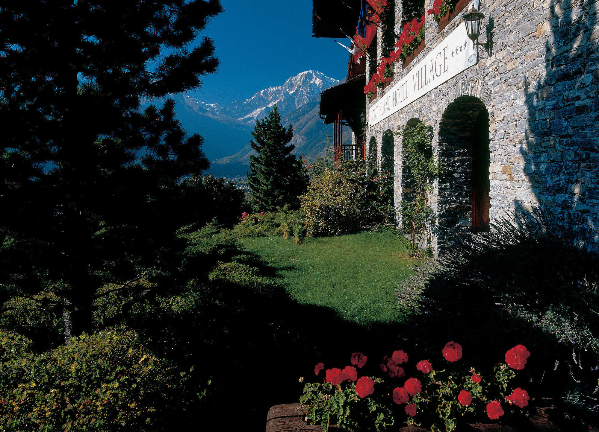 Relais Mont Blanc Hotel & Spa La Salle Eksteriør billede